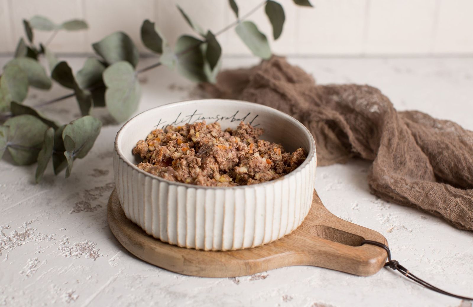 Herzstück Lamm mit Hirse, Zucchini, Kürbis und Gurke 200g