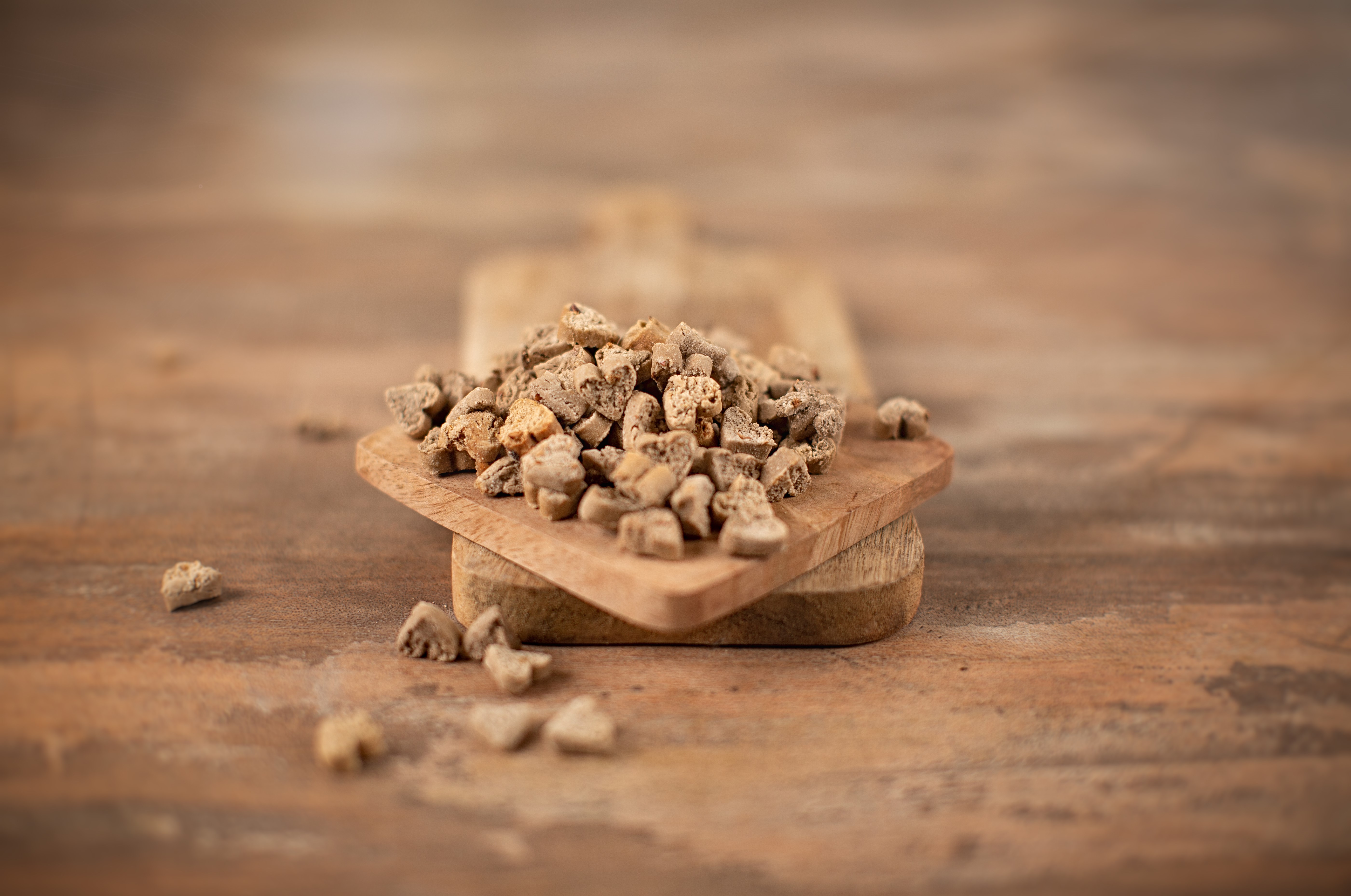 Canapé Herzerl mit Rind und Aprikosen