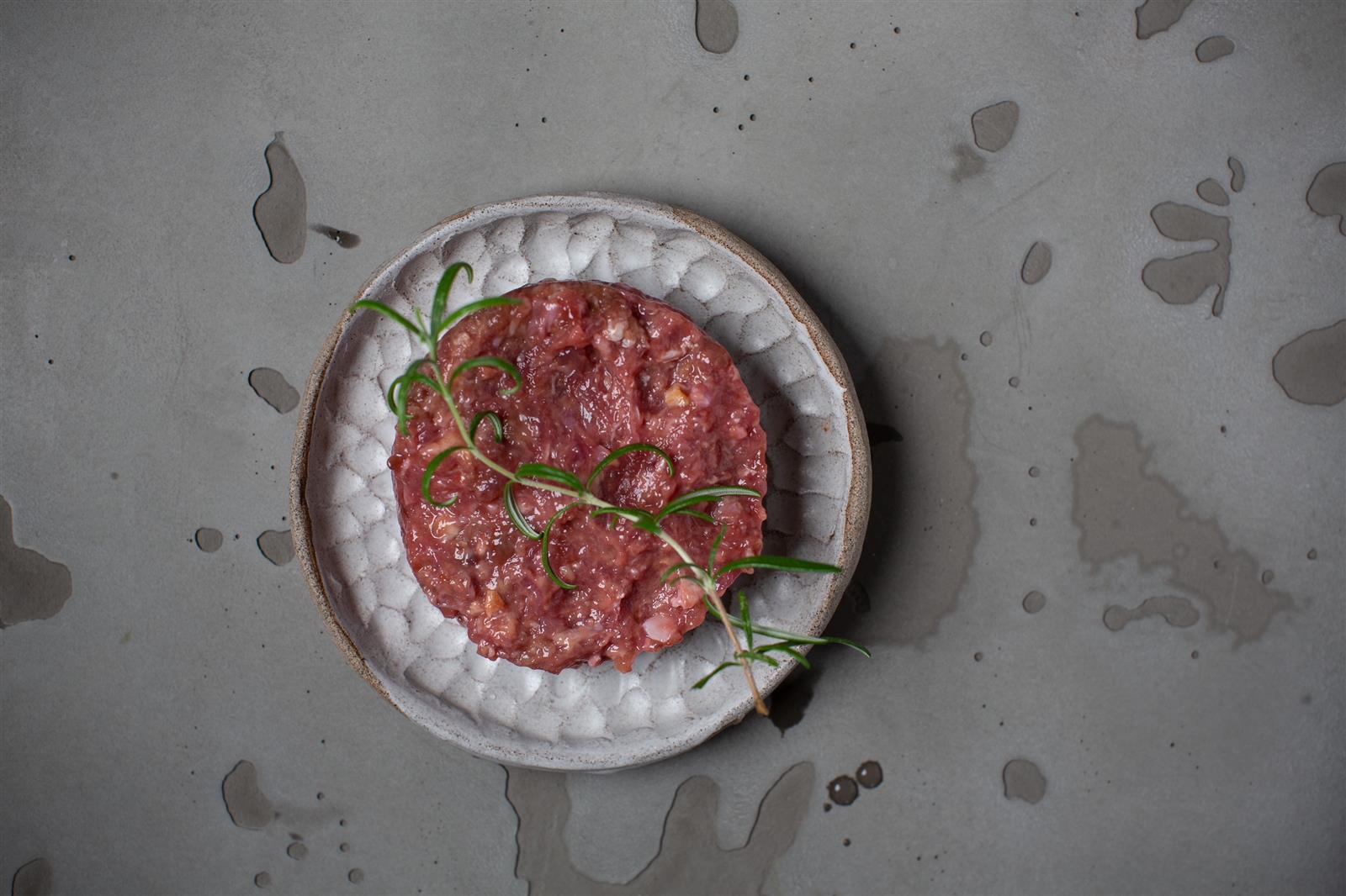 Komplettmenü vom Huhn in Würfel