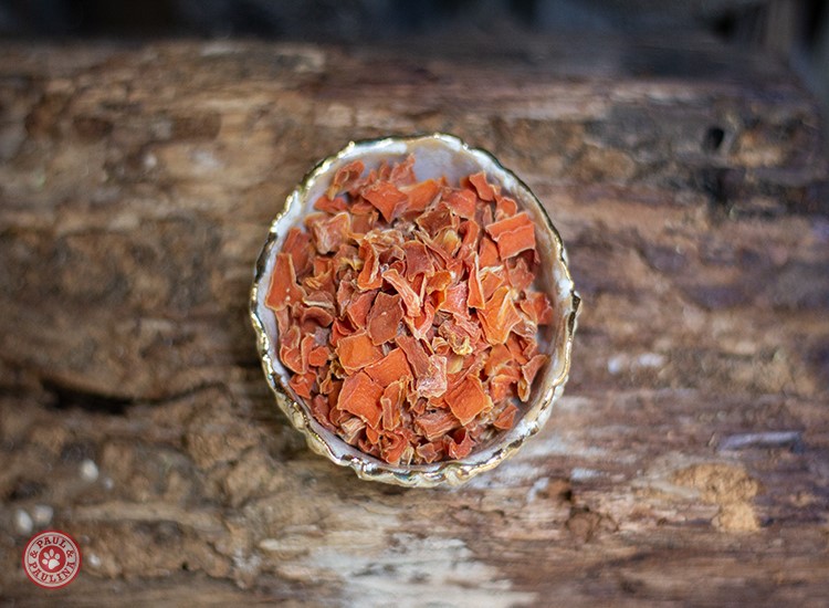 Karottenflocken getrocknet