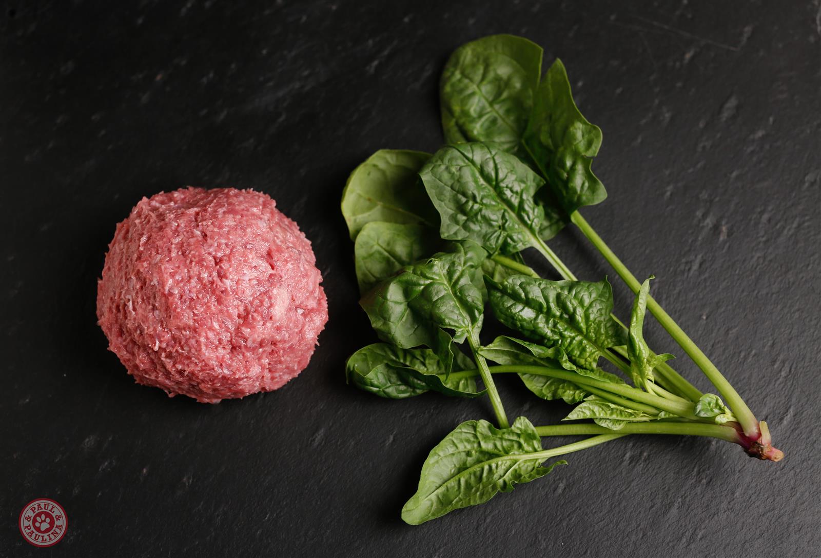 Barf n Roll Hähnchenhälse gewolft