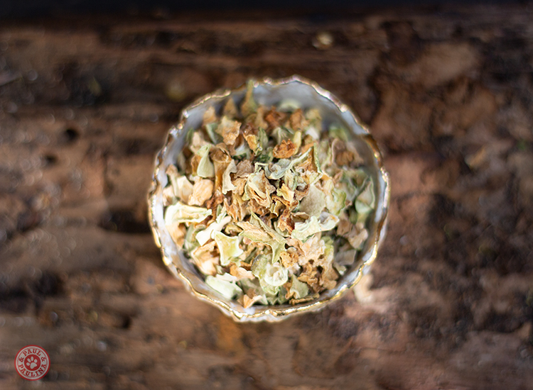 Zucchini-Flocken luftgetrocknet