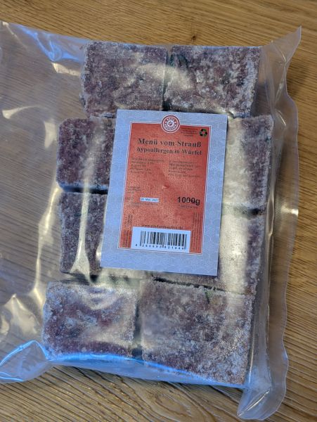 Menü vom Strauß hypoallergen in Würfel