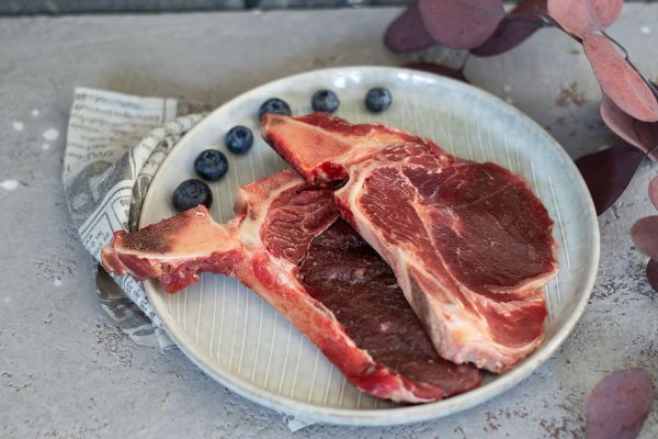 T-Bone Steaks roh